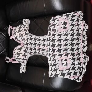 Basic Universal Pink and Black Women's Intimate